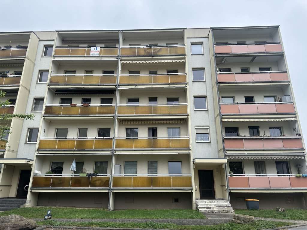 Immobilie in Ottendorf-Okrilla - Gepflegte Eigentumswohnung mit großem Gestaltungspotenzial in Ottendorf-Okrilla – - Bild 1