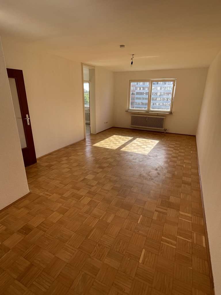 Immobilie in Augsburg - Kapitalanleger aufgepasst - Tolles Appartement über den Dächern von Augsburg - Bild 3