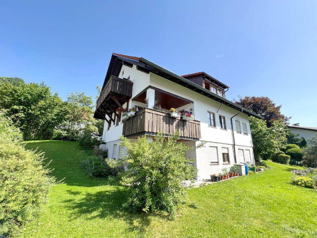 Immobilie in Leutkirch im Allgäu - 3 Familienhaus in ruhiger und sonniger Lage! - Bild 0
