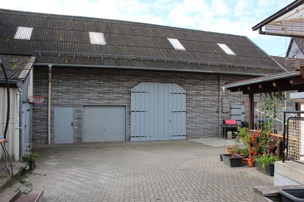 Immobilie in Schweighausen - Nebengebäude für Gewerbe, Haus zum Wohnen - Bild 2