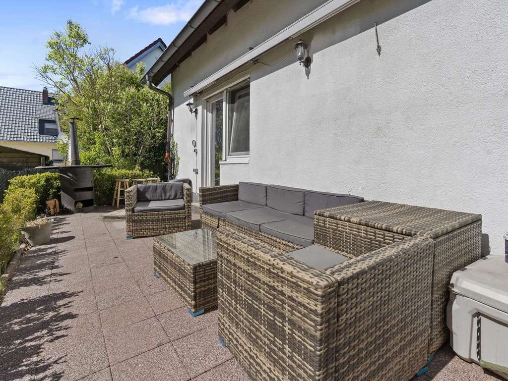 Immobilie in Kemnath - Perfekte Familienlage! Geräumiges Einfamilienhaus mit 6 Zimmern und großem Gartengrundstück - Bild 3