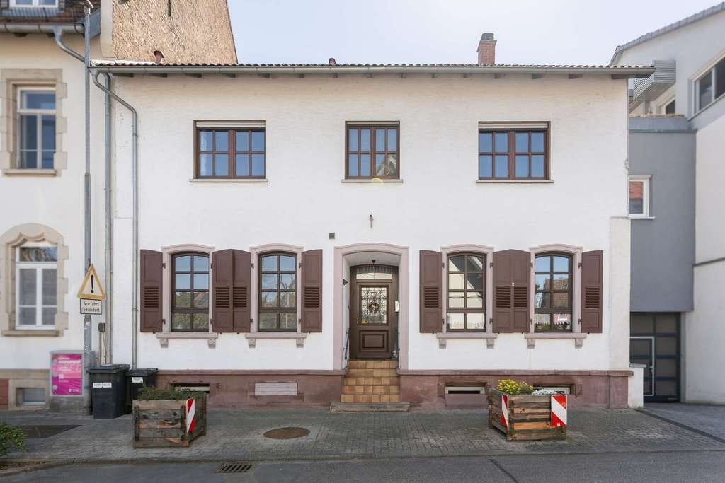 Immobilie in Stutensee - Charmantes Einfam. Haus mit 2 Wohnungen - ideales Generationshaus in ruhiger Lage in Friedrichstal - Bild 0