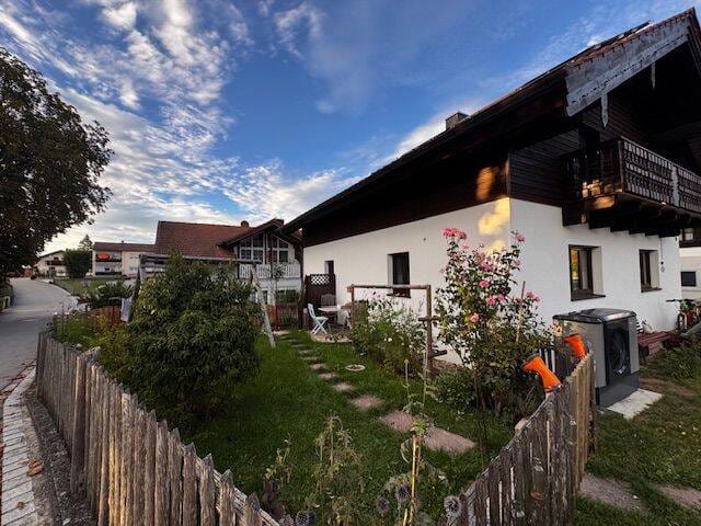 Immobilie in Edling - frisch kernsaniertes Einfamilienhaus - Energieeffizienz trifft Wohnkomfort - Bild 2