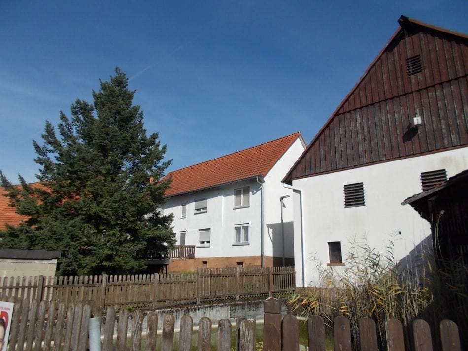 Immobilie in Schotten - Viel Platz in Haus und Nebengebäude - Wohnhaus in Schotten-Einartshausen - Bild 2