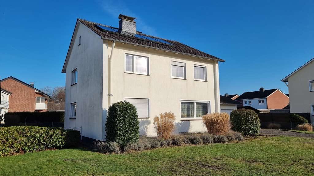Immobilie in Verl - Solides Ein-/Zweifamilienhaus in ruhiger Lage von Verl-Sürenheide! - Bild 3