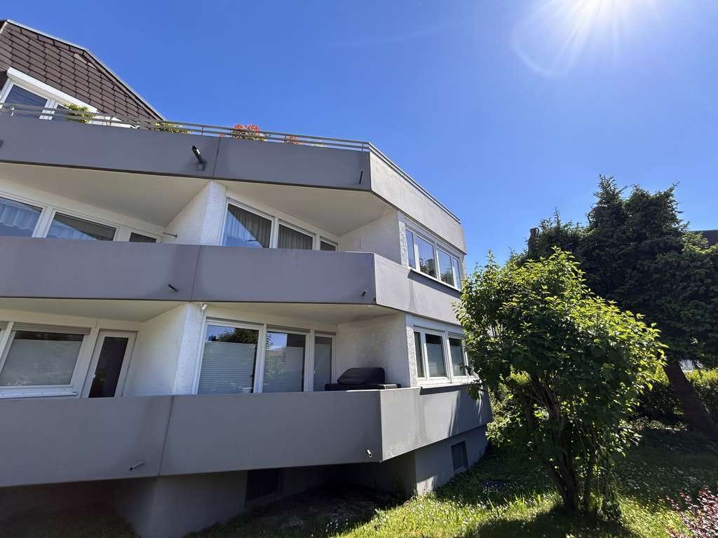 Immobilie in Flein - Sonnige 4 ,5 Zimmer Wohnung In Flein mit 3 Balkonen , Einbauküche und Garage - kurzfristig beziehbar - Bild 3