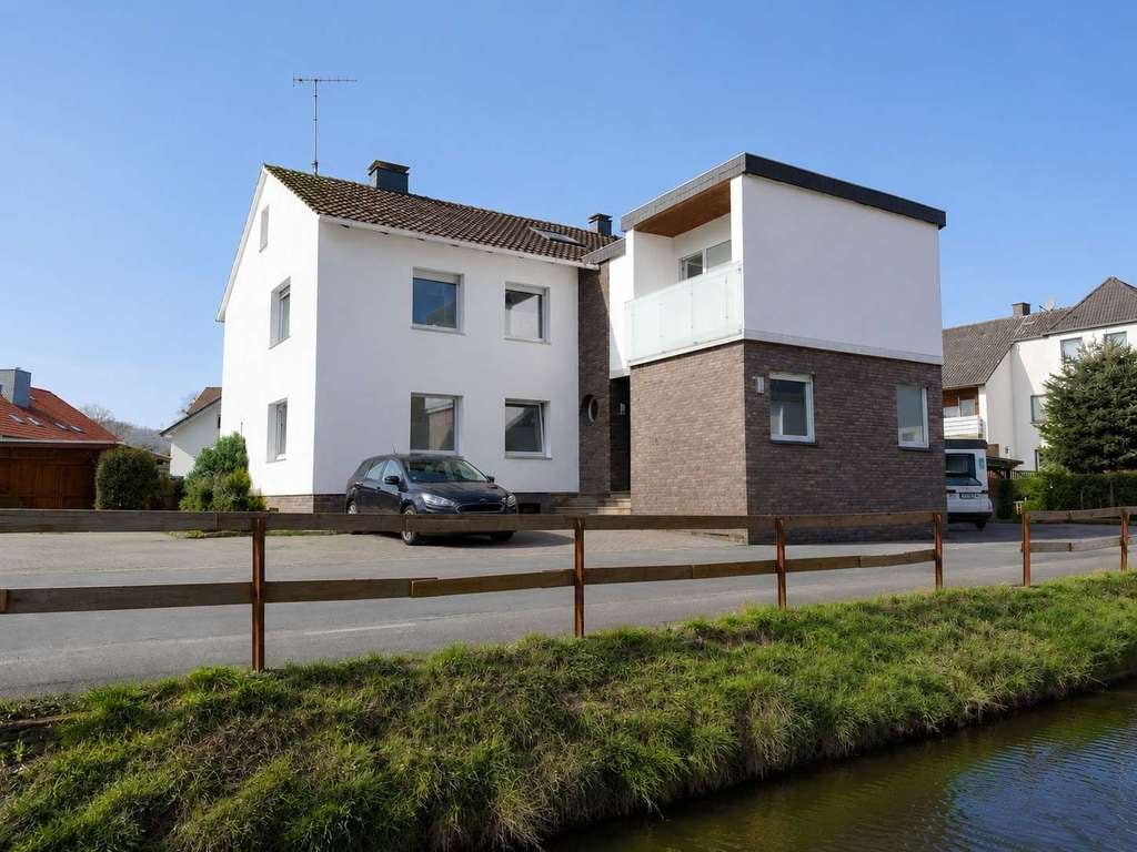 Immobilie in Willebadessen - Attraktives Wohnensemble mit 5 vermieteten Wohneinheiten – Solide Kapitalanlage in Willebadessen - Bild 0