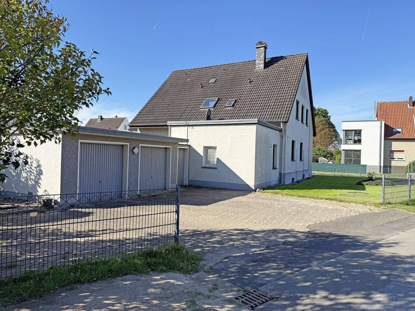 Immobilie in Löhne - Ein- bis Zweifamilienhaus mit Baugrundstück in Löhne Mennighüffen - Bild 2