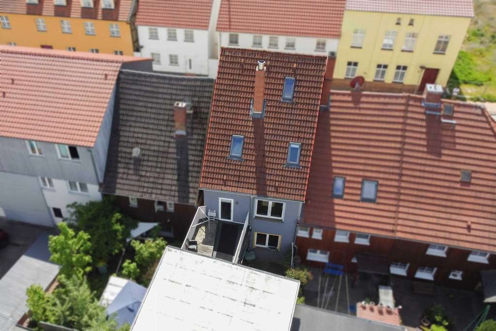 Immobilie in Bützow - Altstadtjuwel mit Innenhof: RMH inklusive Dachterrasse, Sauna & viel Wohnfläche - Bild 0