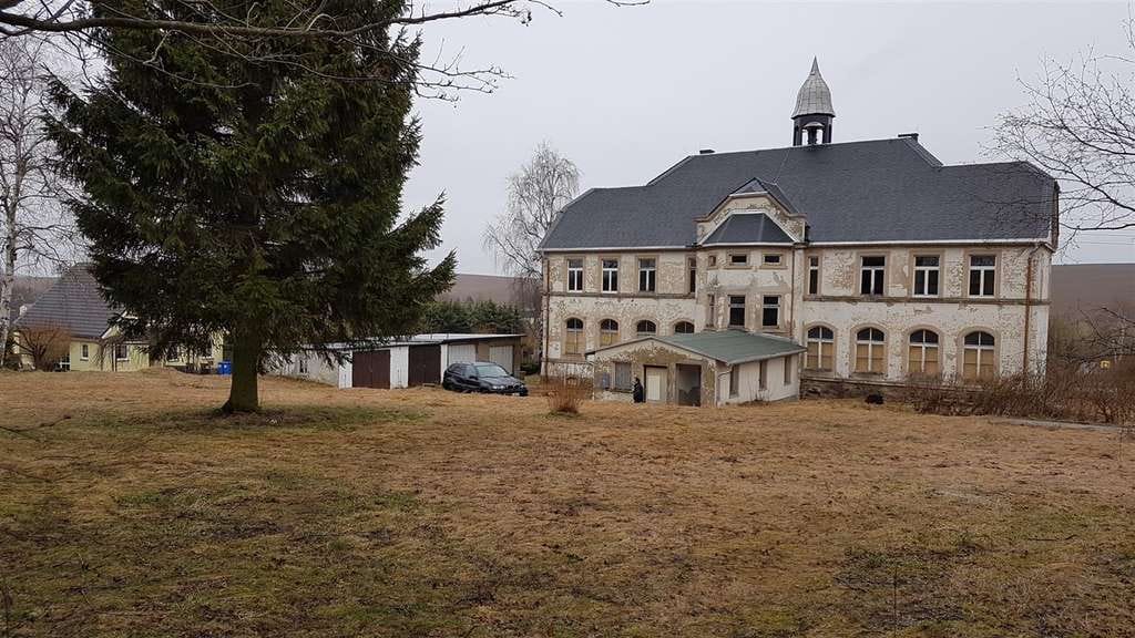 Immobilie in Sayda - KÖNIGSHAUS FÜR HANDWERKER IN CHEMNITZ Tel. 0175-500 84 84 - Bild 2