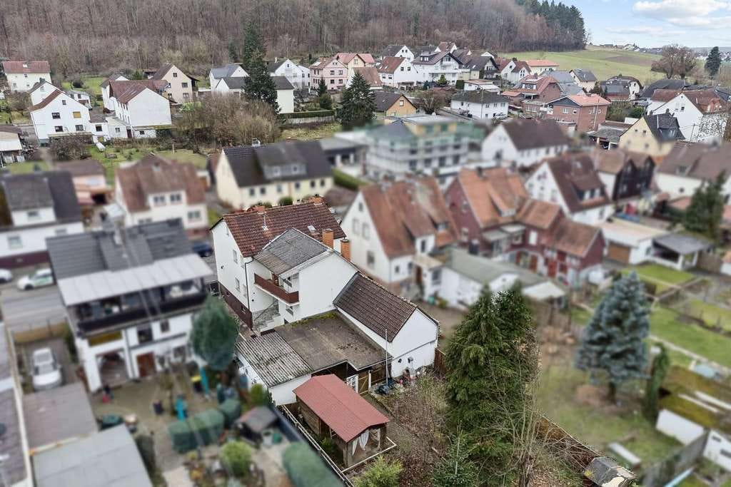 Immobilie in Glauburg - Wohn- und Geschäftshaus mit Praxis & Garten - Bild 1