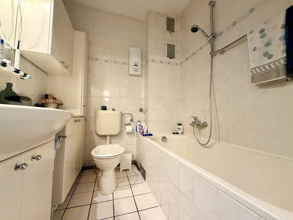 Immobilie in Neu-Isenburg - ***Zentral wohnen, ruhig leben – Charmante 3-Zimmer-Wohnung im 6-Familienhaus in Neu-Isenburg*** - Bild 4