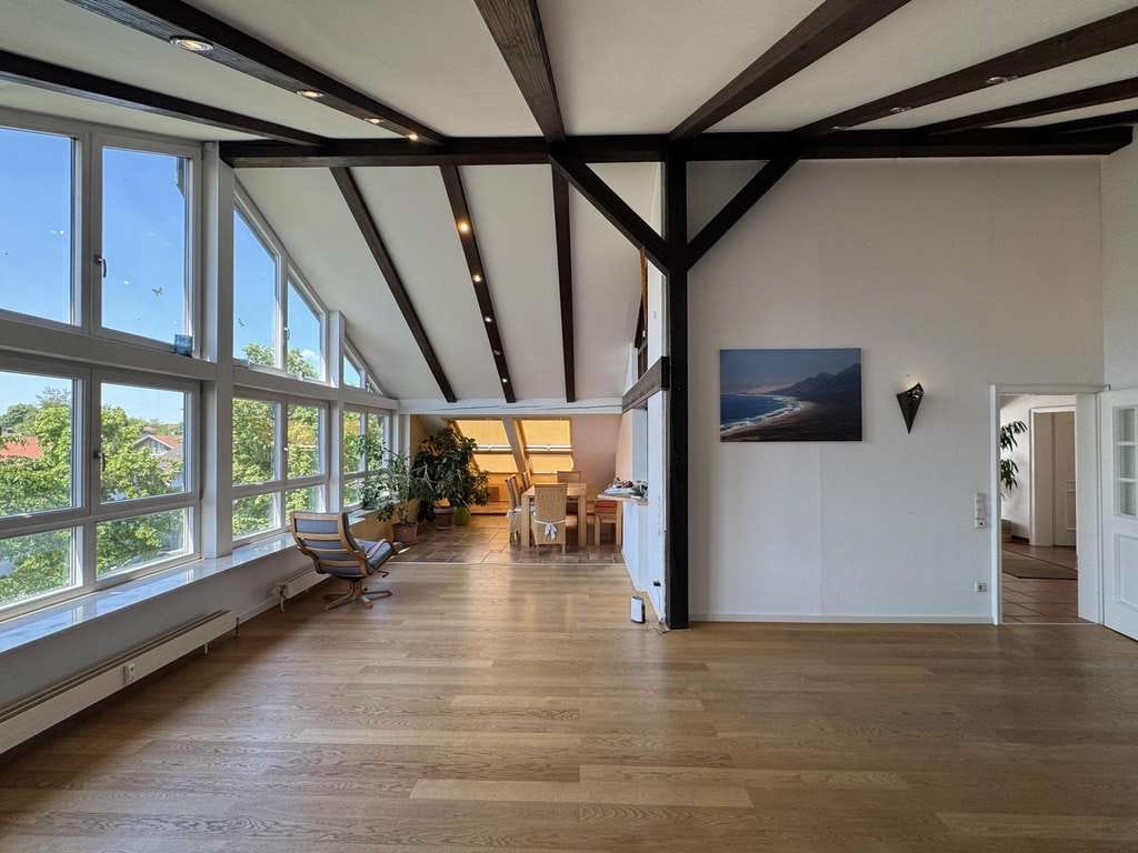 Immobilie in Oberhaching - Exklusive Dachgeschosswohnung mit Loftcharakter - Bild 0