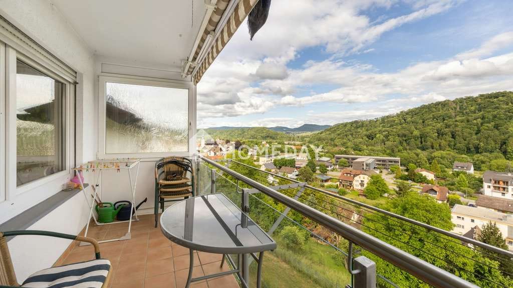 Immobilie in Stühlingen - Eigenheim mit Panoramablick und Extra-Einkommen: Großzügiges Haus mit vermietbarer Einheiten - Bild 2