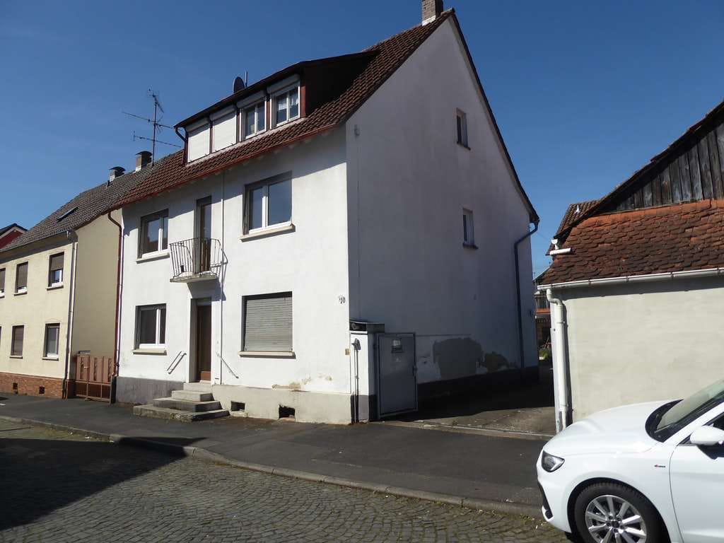 Immobilie in Alzenau - 3 Fam. Wohnhaus mit Nebengebäude - Bild 0