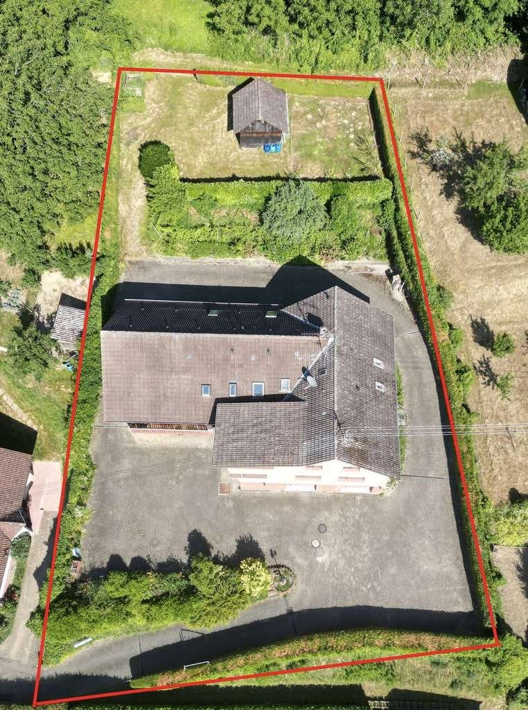 Immobilie in Herbolzheim - Traumhafte Lage, großes Grundstück, 3 Wohneinheiten - Mehrfamilienhaus in Herbolzheim-Broggingen - Bild 2