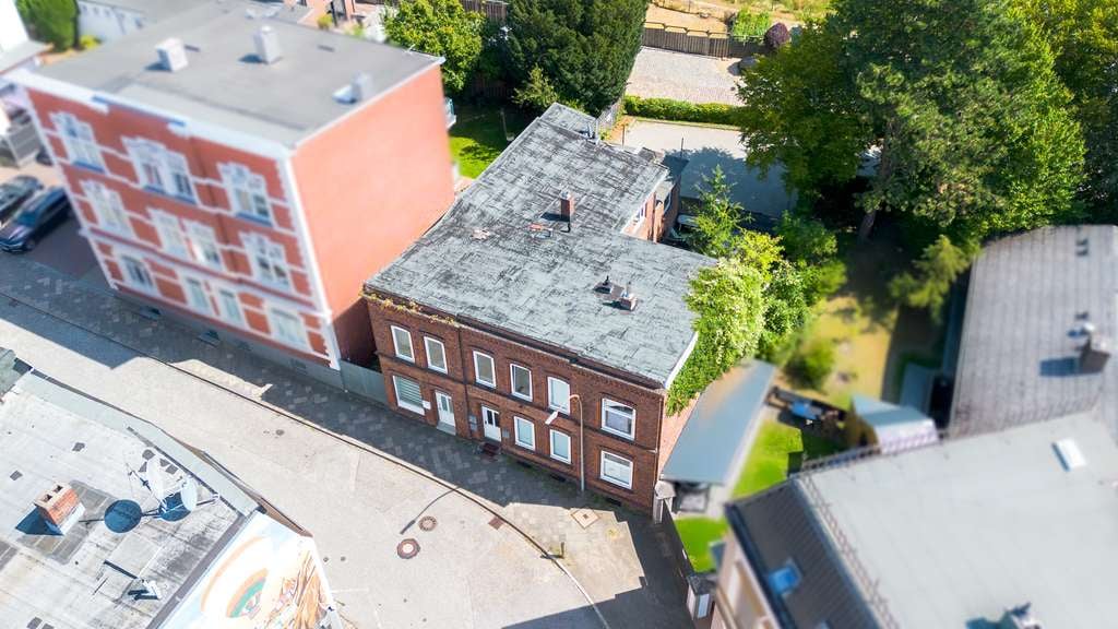 Immobilie in Itzehoe - Historische Substanz, attraktive Erträge: Ihr ertragreiches Zinshaus im Stadtzentrum von Itzehoe - Bild 0