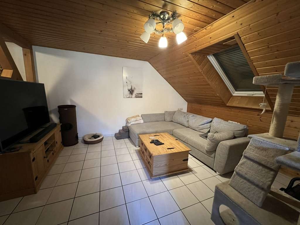 Immobilie in Ansbach - Großzügige 4 Zimmer Wohnung mit Dachterrasse und Garage - Bild 1
