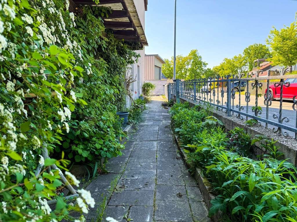 Immobilie in Grafenwöhr - Kapitalanlage oder Eigennutzung! Zweifamilienhaus mit Ausbaureserve in begehrter Wohnlage - Bild 4