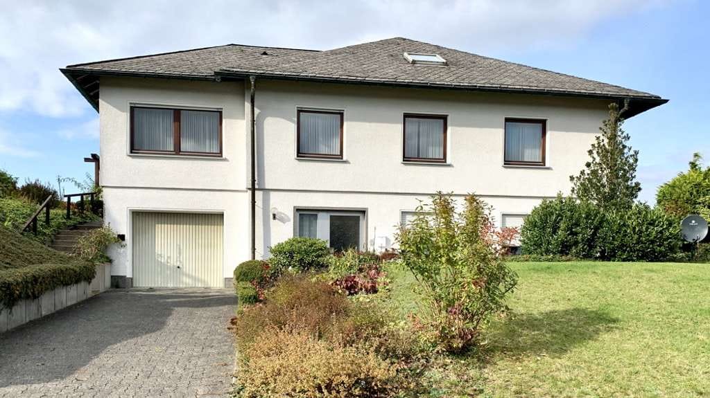 Immobilie in Wenden - Viel Platz für Familie und Träume - Wohnen mit großem Garten - Bild 0