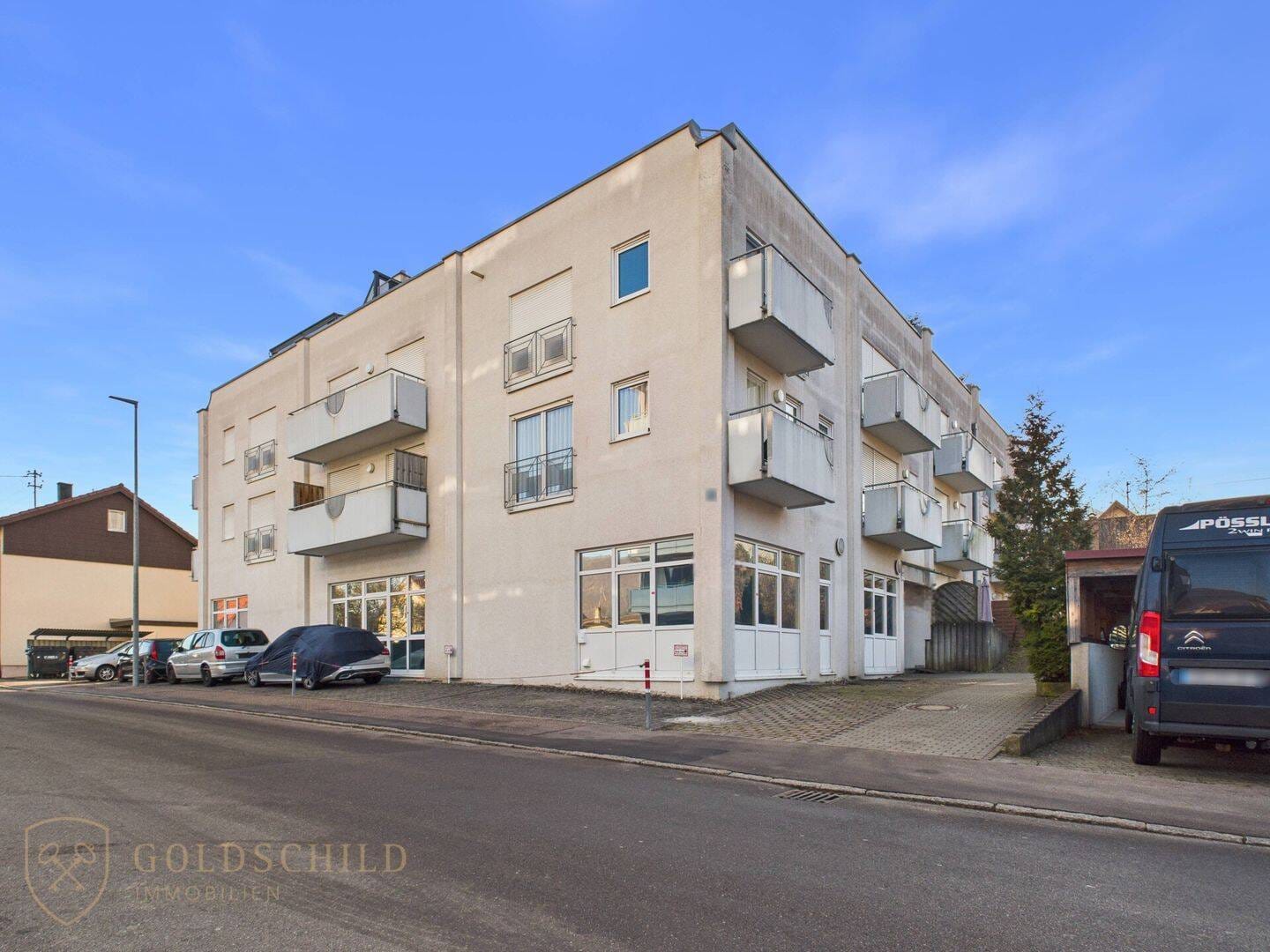 Immobilie in Kuchen - Helle 3-Zimmer-Wohnung mit zwei Balkonen und sanierter Bausubstanz - Bild 0