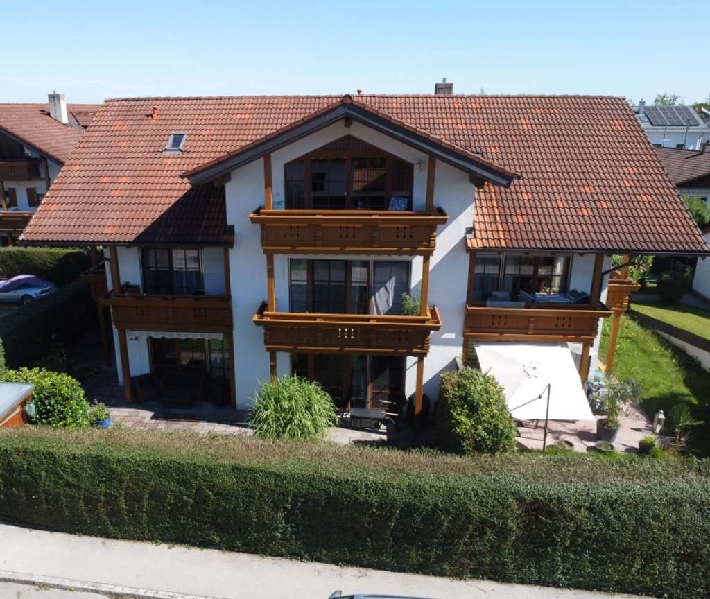 Immobilie in Bruckmühl - Charmante Dachgeschosswohnung mit Alpenpanorama und Weitblick in Bruckmühl - Bild 1