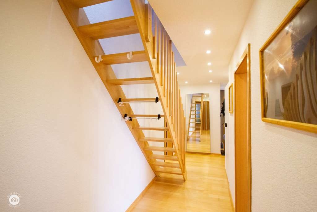 Immobilie in Sontheim an der Brenz - HERRLICHE MAISONETTE-WOHNUNG mit großem Balkon und Garage - Bild 4