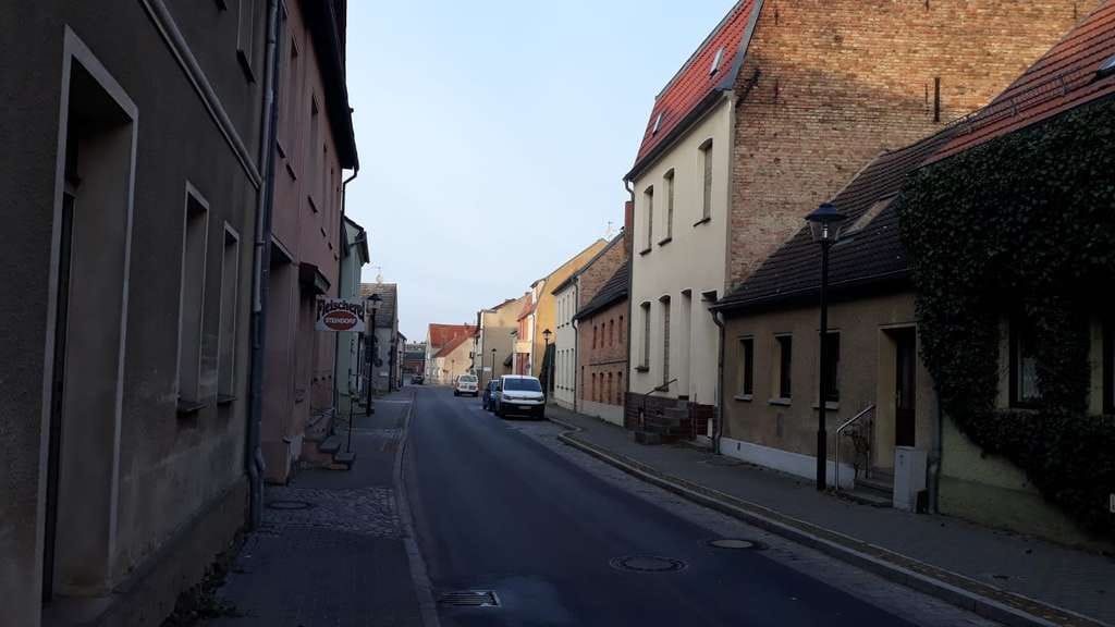 Immobilie in Niemegk - Handwerkerprojekt !!!!! Stadthaus mit schönem großen Grundstück - Bild 1