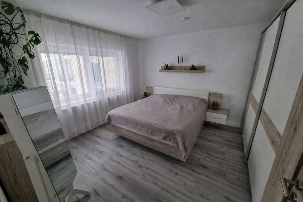 Immobilie in Kößlarn - Wohnkomfort auf zwei Ebenen – Erdgeschosswohnung mit ausgebautem Untergeschoss - Bild 4