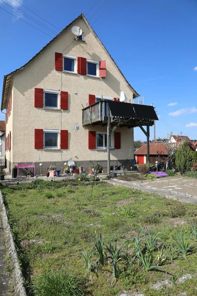 Immobilie in Ebersbach-Musbach - Viel Platz in Haus und Garten - Bild 1