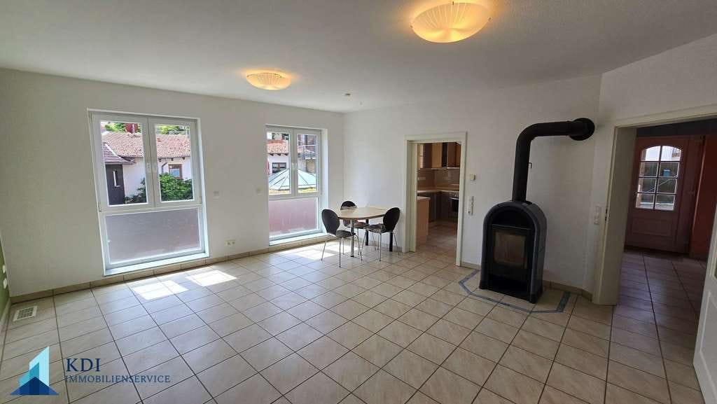 Immobilie in Stadecken-Elsheim - Ein Objekt - zwei Häuser: Modernes Zuhause trifft Altbau mit Zukunftspotenzial - Bild 3