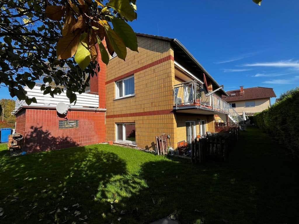Immobilie in Alsbach-Hähnlein - großzügiges  3 Familienhaus an der Bergstraße  mit Garten und Garagen - Bild 1
