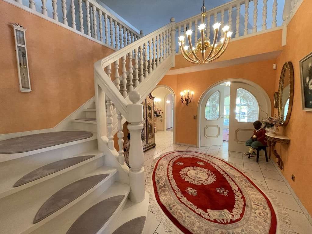Immobilie in Harpstedt - Einzigartige Villa mit Spa & Innenpool auf parkähnlichem Seegrundstück - Bild 4