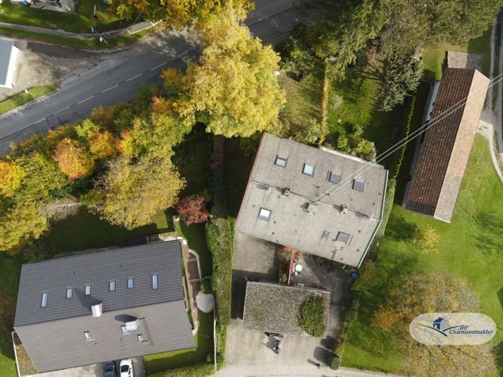 Immobilie in Rimsting - Doppelhaushälfte mit Potenzial: Drei eigenständige Wohnungen unter einem Dach - Bild 0
