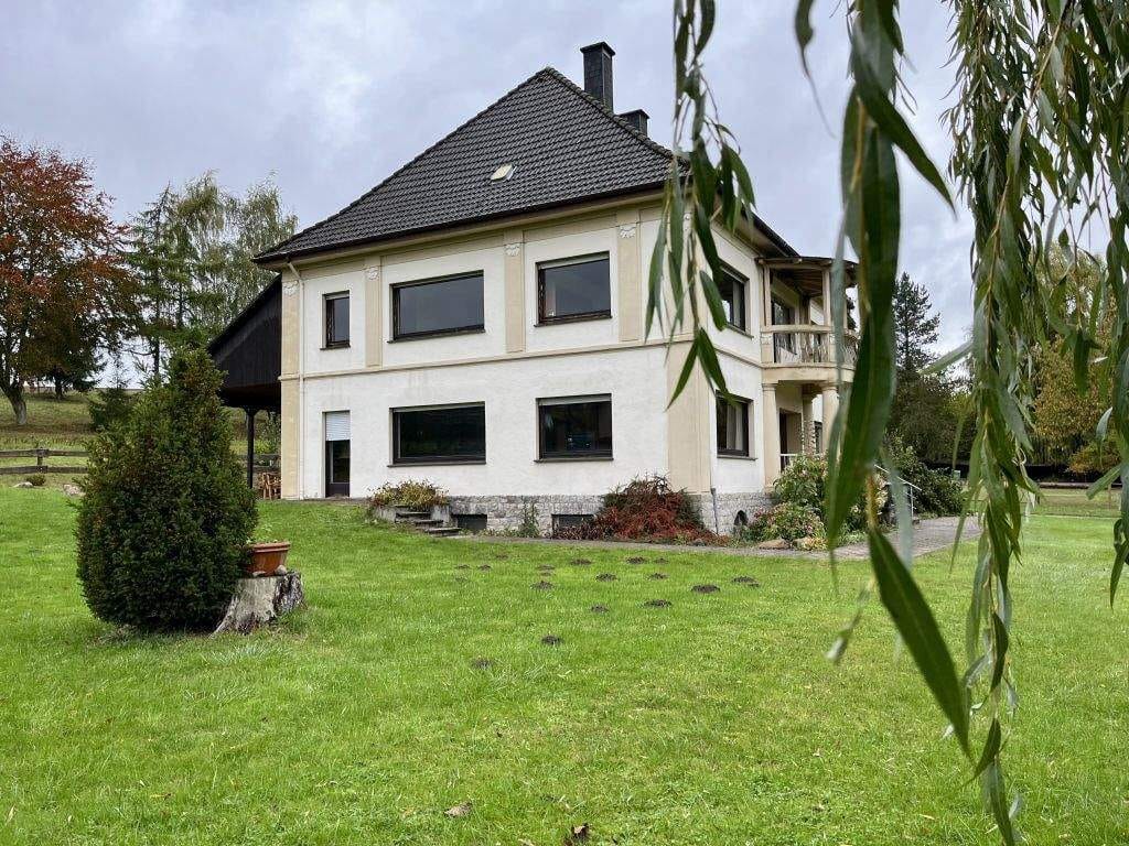 Immobilie in Kalletal - Stilvolle Villa mit historischem Charme! - Bild 1