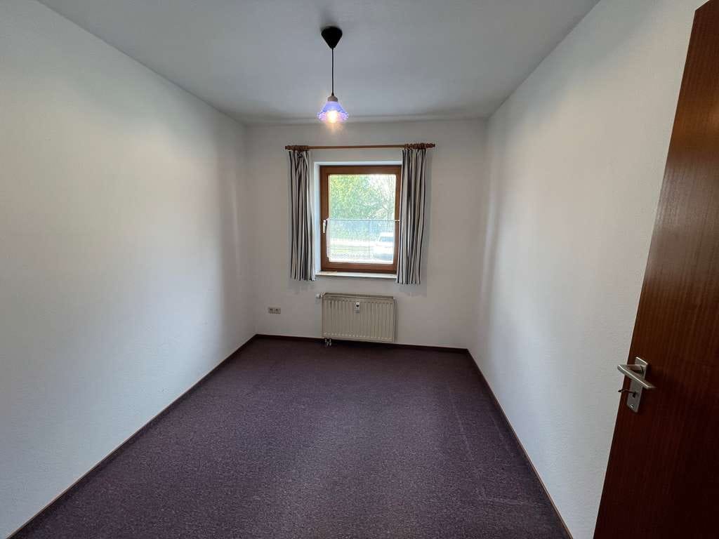 Immobilie in Wain - Helle 3,5-Zimmer-Erdgeschoss-Wohnung mit Gartenanteil und Stellplatz in Wain! - Bild 4