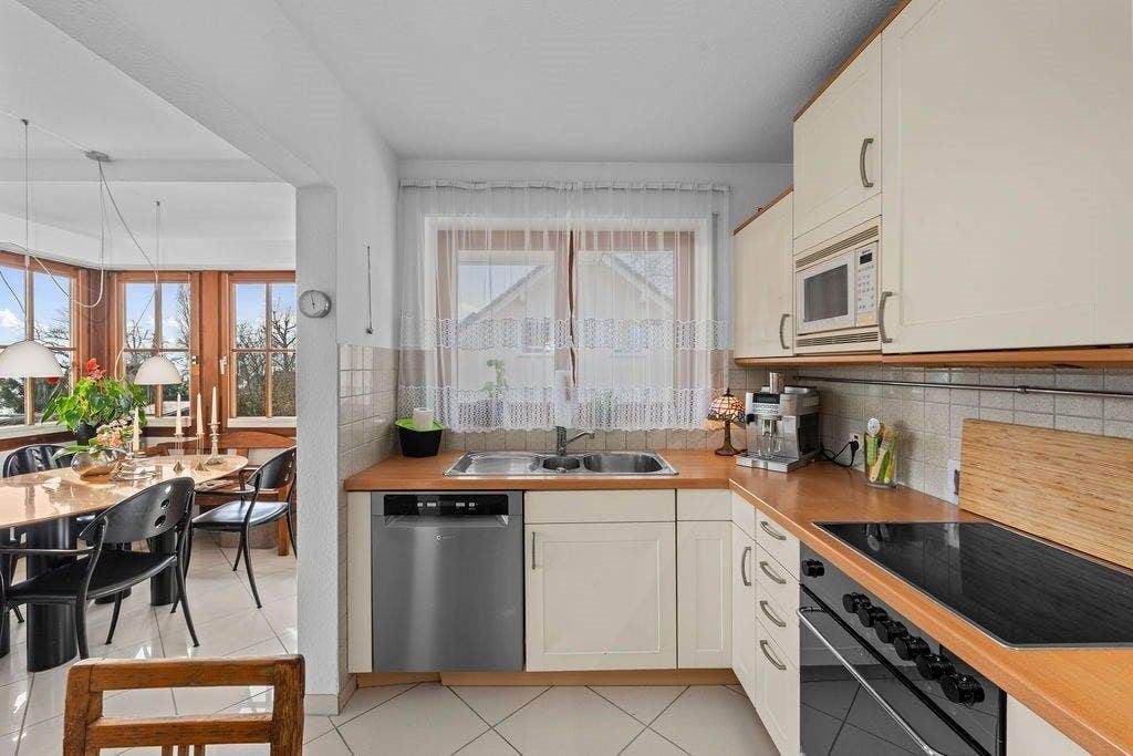 Immobilie in Allensbach - Panorama, Ruhe und Perspektive: 3,5-Zimmer-Wohnung in Allensbach am Bodensee! - Bild 4