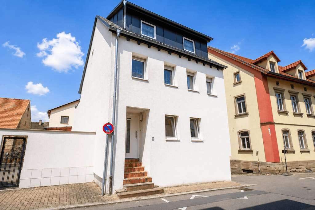 Immobilie in Waibstadt - Saniertes Zweifamilienhaus als Kapitalanlage mit attraktiver Bruttorendite von 6,64 % - Bild 1