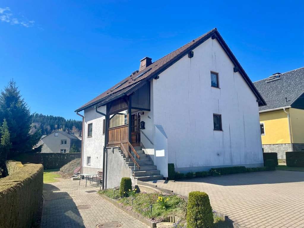 Immobilie in Schönheide - Familienfreundliches Einfamilienhaus mit Einliegerwohnung  - Bild 3
