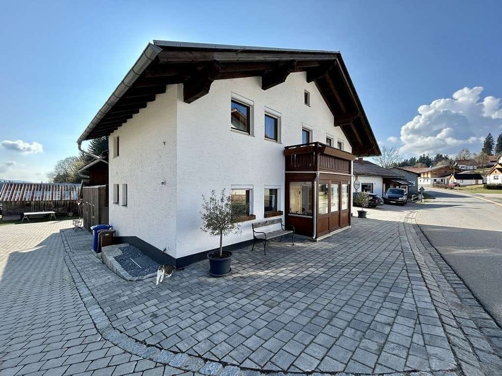 Immobilie in Philippsreut - Einfamilienhaus mit Scheune in 94158 Philippsreut - Bild 1