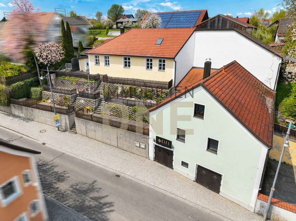 Immobilie in Schierling - Kernsaniertes Wohnhaus, Gastro-/Gewerbefläche und sanierungsbed. Wohnung darüber - Bild 1