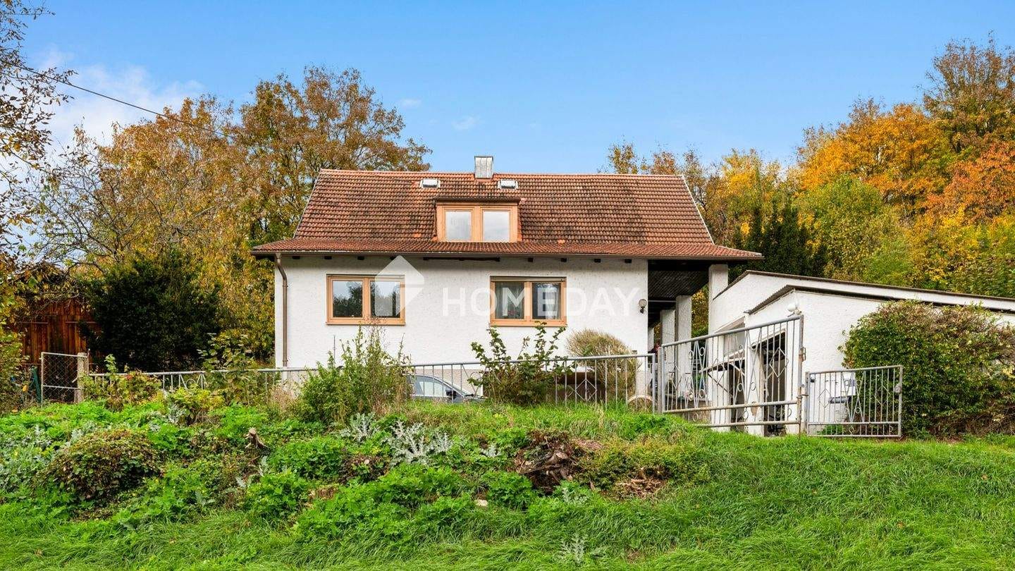 Immobilie in Nittendorf - Ein Haus mit Zukunft - solides ZFH in idyllischer Hanglage bei Regensburg - Bild 0
