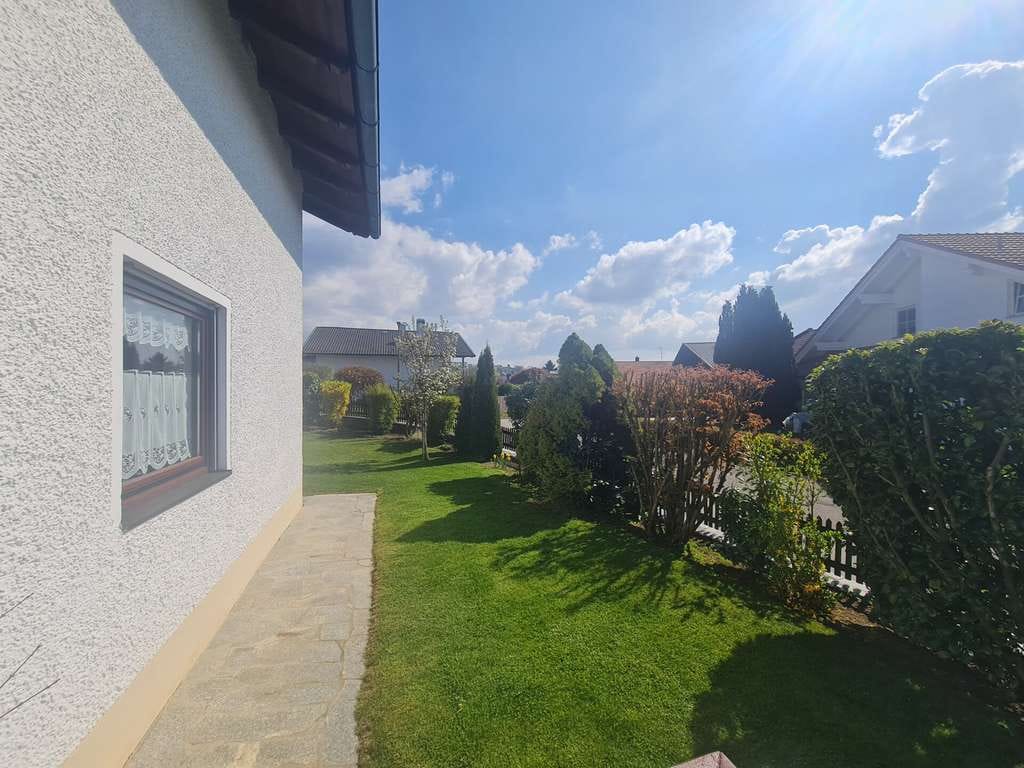 Immobilie in Untergriesbach - Zuhause für`s Herz!
Wohn(t)raum in toller, sonniger Lage. Mega Garten und alles bestens gepflegt. - Bild 2