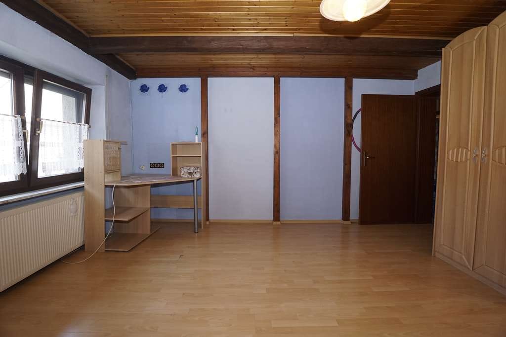Immobilie in Gaugrehweiler - Zwei Doppelhaushälten, eines zum sanieren. - Bild 2
