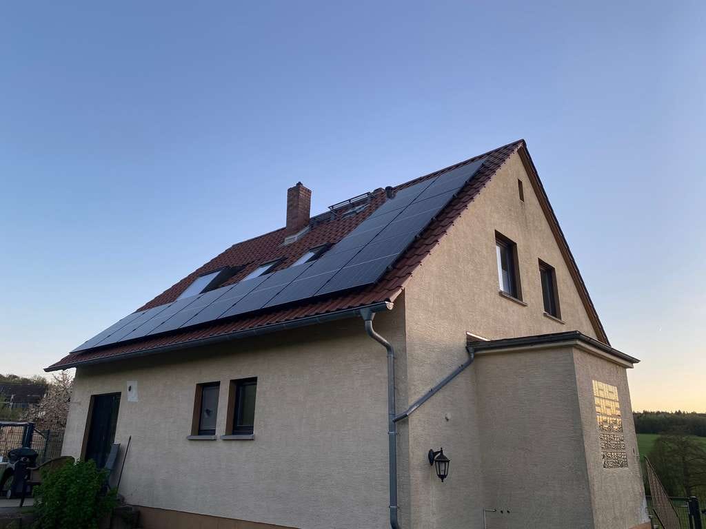 Immobilie in Heidenrod - Viel Platz für Familie, Alltag und Leben / freistehendes EFH - Bild 2