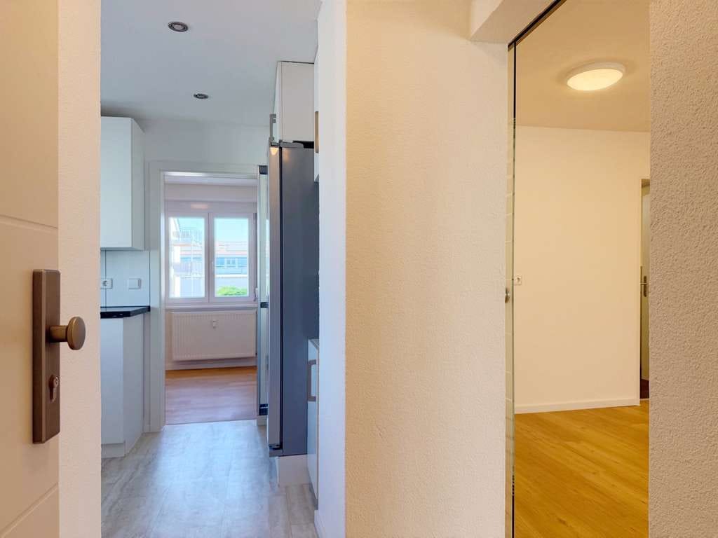 Immobilie in Waldstetten - Charmante 4-Zimmer-Erdgeschosswohnung mit großem Garten und Carport - Bild 2