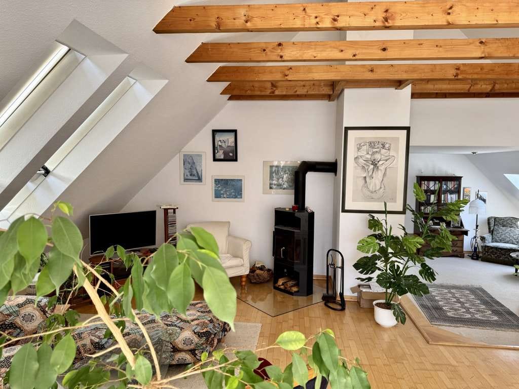 Immobilie in Burgdorf - großzügiges Zweifamilienhaus in Sackgassenlage - Bild 2