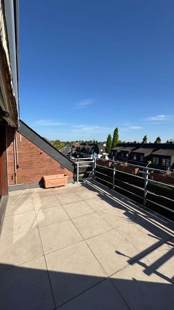 Immobilie in Moers - traumhafte Maisonette-Wohnung mit großzügigem Balkon & Garage - Bild 3