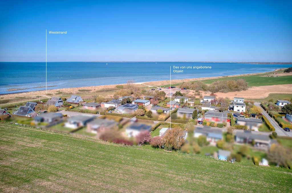 Immobilie in Großenbrode - Nur 200 m zur Ostsee – Rückzugsort am Weststrand in Feldrandlage mit unverbaubarem Weitblick - Bild 1