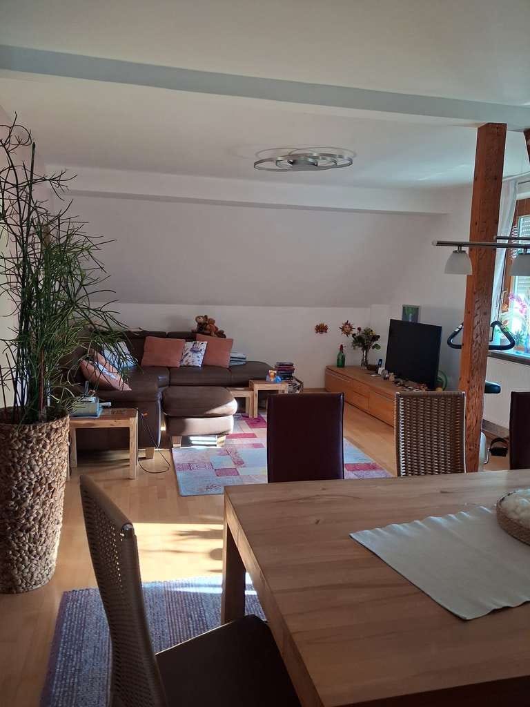 Immobilie in Mundelsheim - Raumwunder mit Blick auf die Weinberge - Bild 4